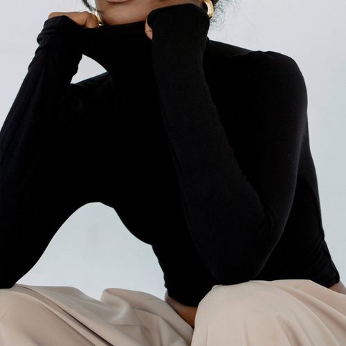 12 Turtleneck Outfits That Elevate the Timeless Cozy Staple for Any Occasion
