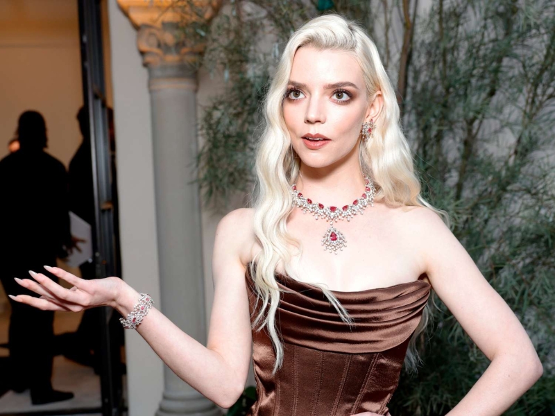 Anya Taylor-Joy's Almond Nails and Chocolate Eyeshadow Are Going Right to Our Spring Mood Board