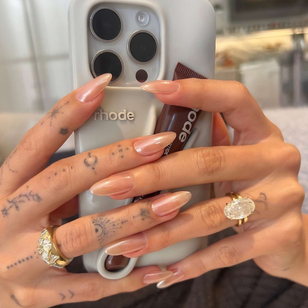 Hailey Bieber Debuted the Glazed Donut Manicure 2.0