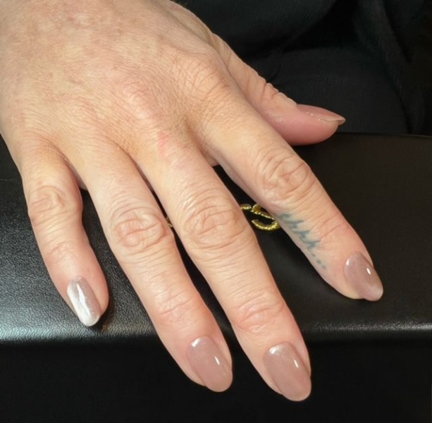 Lindsay Lohan's Nude Velvet Nails Are the Coolest Way to Do Neutrals