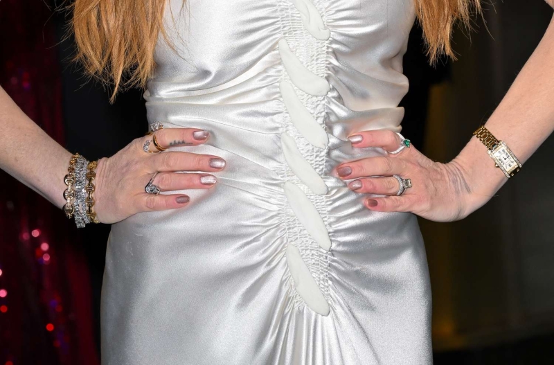 Lindsay Lohan's Nude Velvet Nails Are the Coolest Way to Do Neutrals
