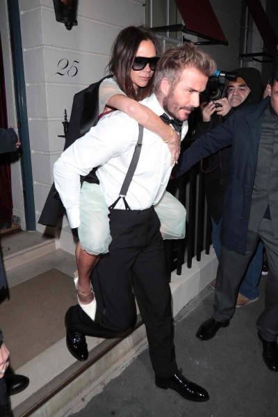 Victoria Beckham's 50th Birthday Nails Are the Perfect Spring Mani