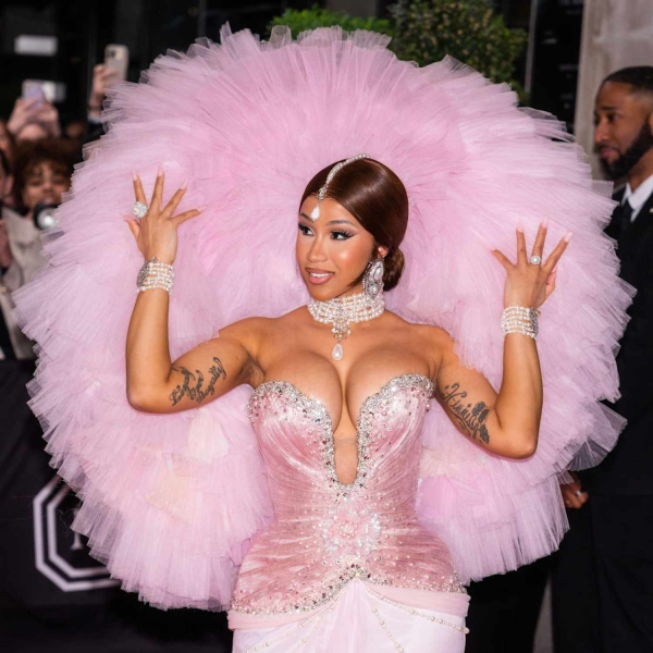 Cardi B Is the Ultimate Hair Chameleon—and These 17 Styles Prove It