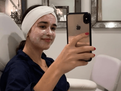 Hailey Bieber Is a Fan of This Viral Hair Mask, and It’s on Sale at Sephora RN