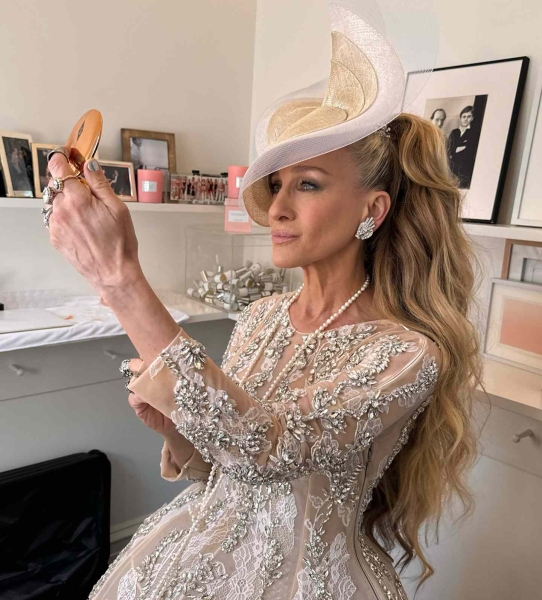 Sarah Jessica Parker's Silver Met Gala Mani Is So Easy to Recreate at Home
