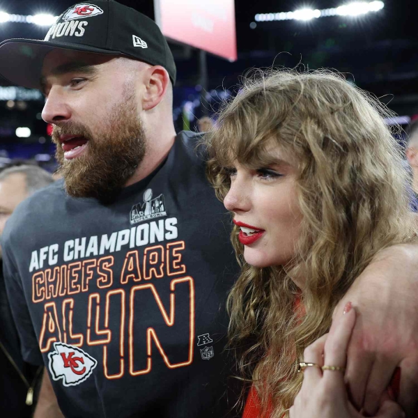 Taylor Swift Revived Her "Reputation Curls" to Support Travis Kelce