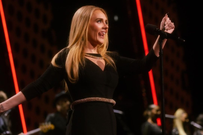 Adele's Fancy French Manicure Has Hidden Gold Details
