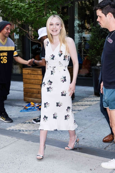 Dakota Fanning's Milky Nails Went With 3 Very Different Summer Outfits