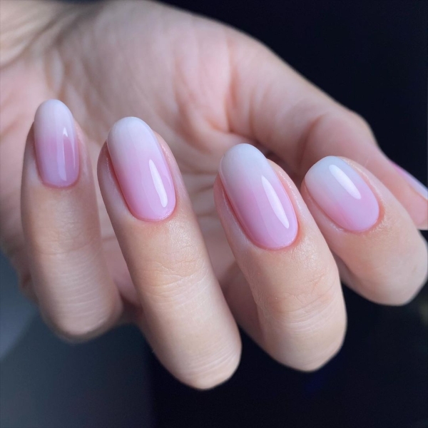 10 Round French Manicure Ideas to Try, From Classic to Colorful