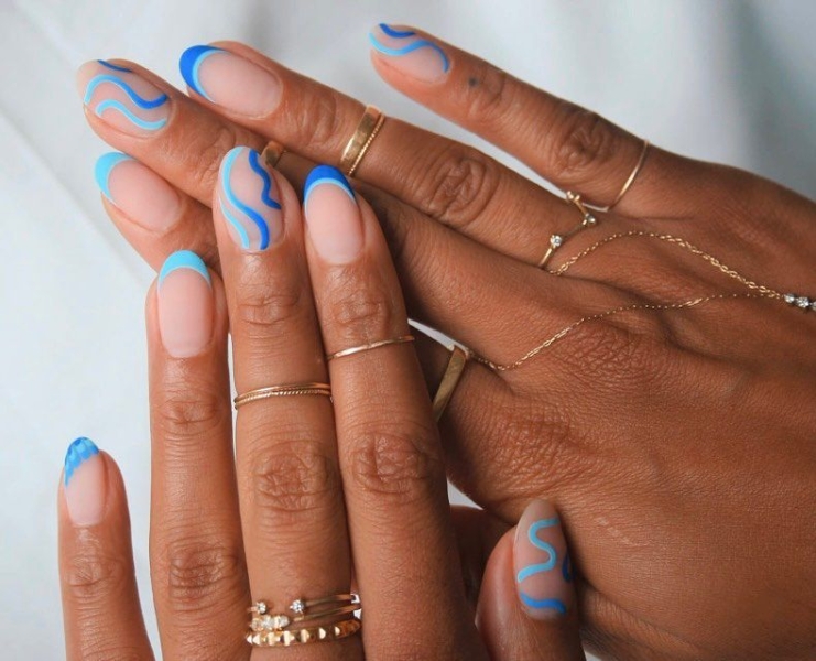 10 Round French Manicure Ideas to Try, From Classic to Colorful