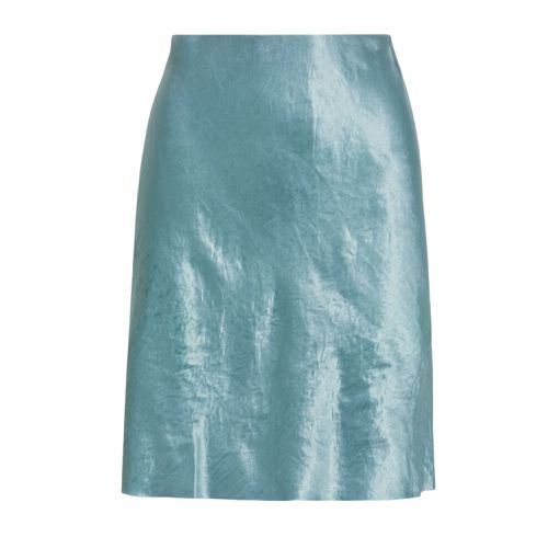 11 Satin Skirt Outfits That Refresh This Modern Style Staple