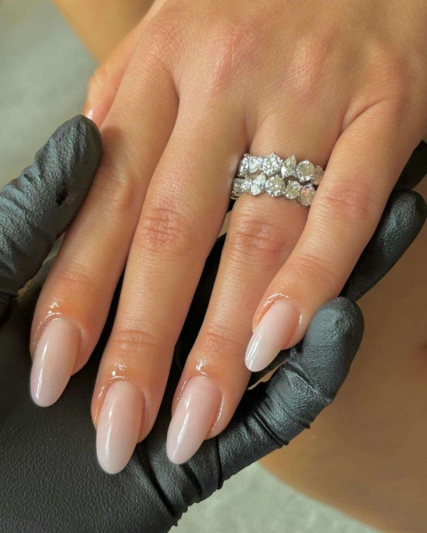 12 Vanilla French Nail Ideas For a Soft and Elegant Manicure