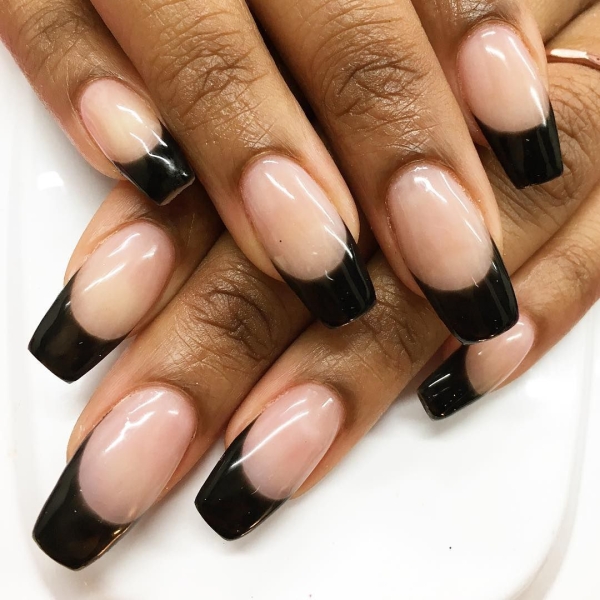 13 Simple Coffin Nail Ideas That Are Timeless and Chic