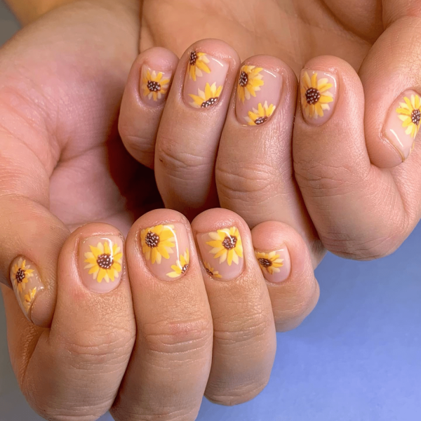 15 Sunflower Nail Art Ideas Perfect for the End of Summer