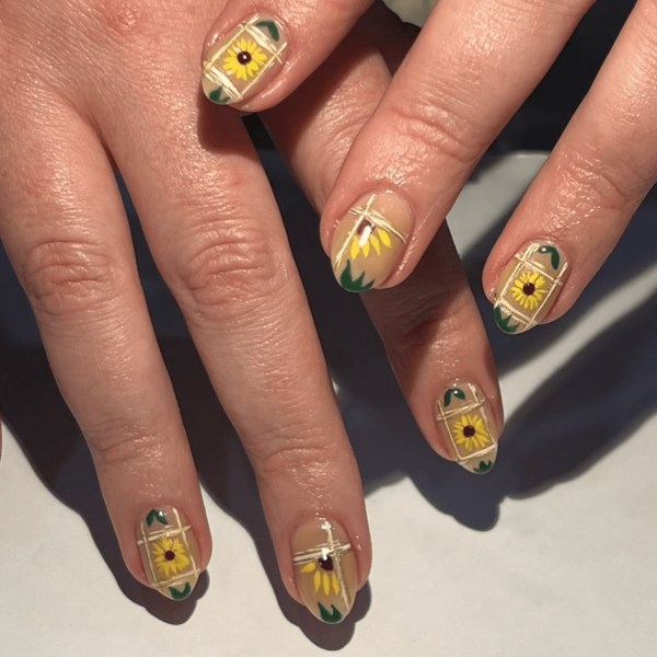 15 Sunflower Nail Art Ideas Perfect for the End of Summer