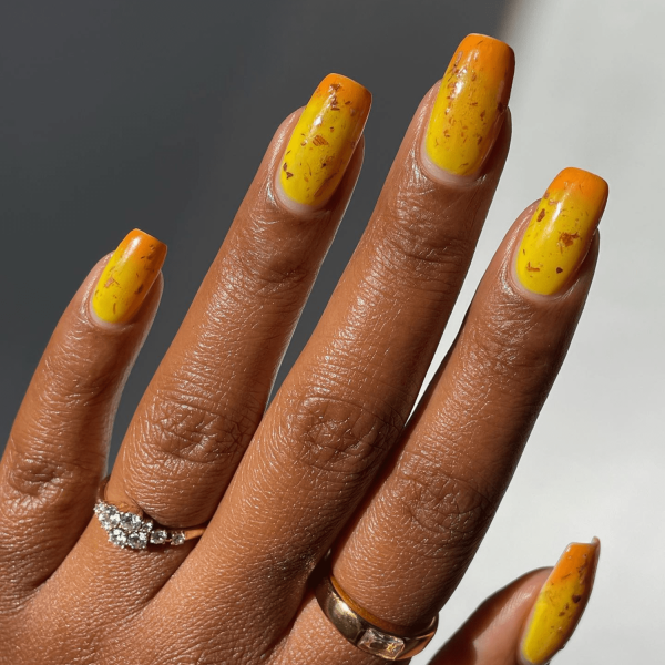 15 Sunflower Nail Art Ideas Perfect for the End of Summer