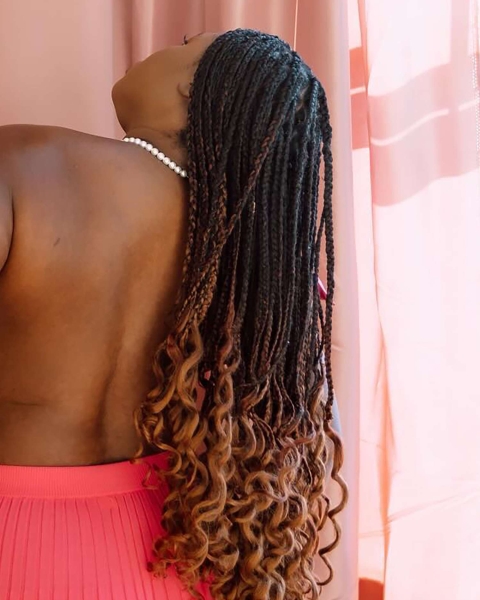 17 Protective Hairstyles for Vacation That Are Effortless and Elegant