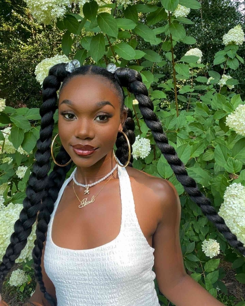 17 Protective Hairstyles for Vacation That Are Effortless and Elegant