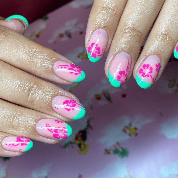 20 Hibiscus Nail Ideas For a Perfectly Y2K Summer Mani