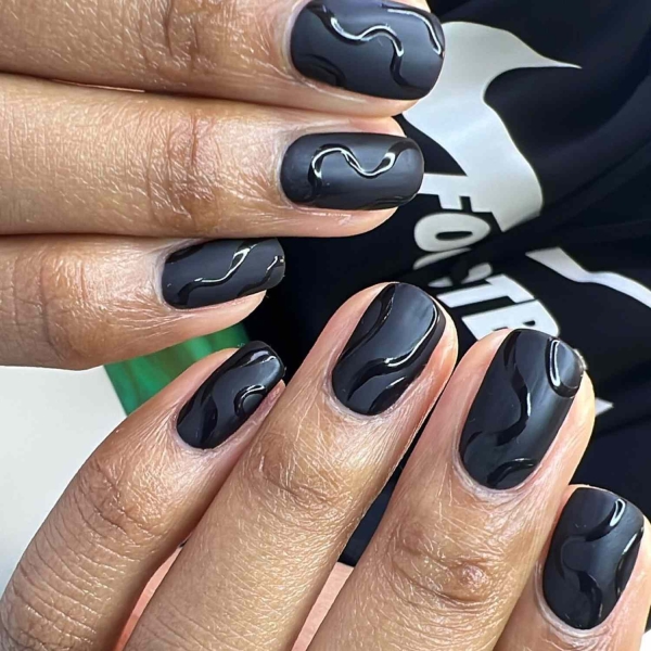 20 September Nail Ideas For a Short and Sweet Mani