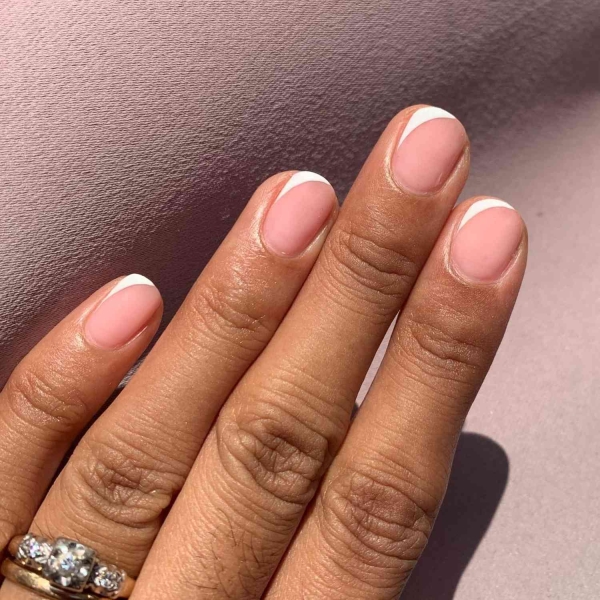 20 September Nail Ideas For a Short and Sweet Mani