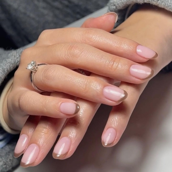 20 September Nail Ideas For a Short and Sweet Mani