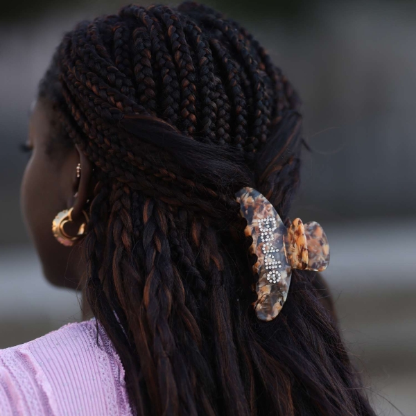 30 Hair Accessory Ideas That Spice Up Any Style