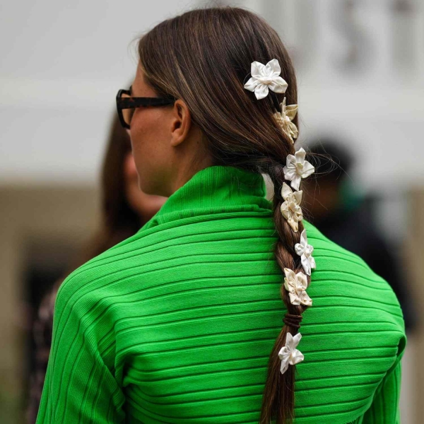 30 Hair Accessory Ideas That Spice Up Any Style