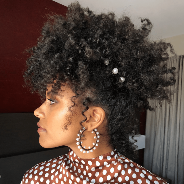 30 Hair Accessory Ideas That Spice Up Any Style