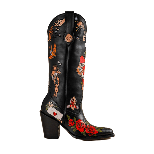 10 Cowboy Boot Outfits That Add Western Edge to Any Style