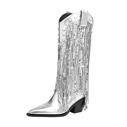 10 Cowboy Boot Outfits That Add Western Edge to Any Style