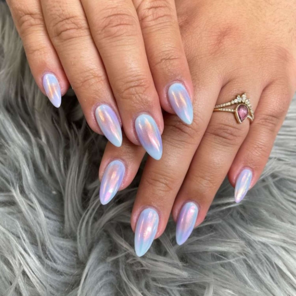 16 Short Stiletto Nail Ideas That Make a Pretty Point