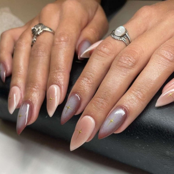 16 Short Stiletto Nail Ideas That Make a Pretty Point