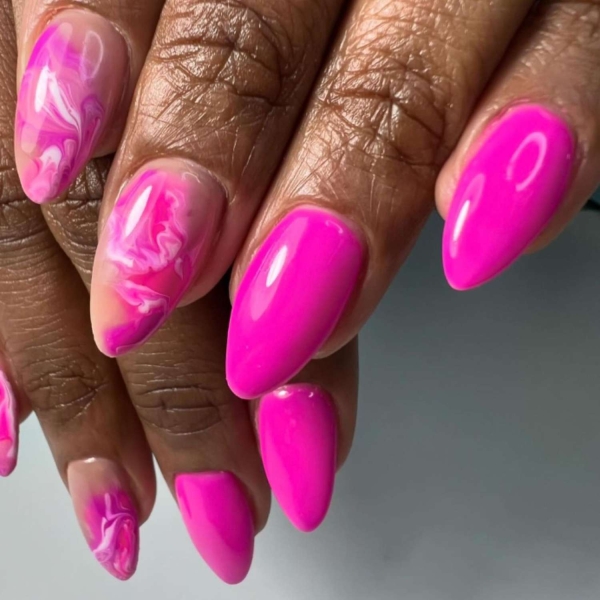 16 Short Stiletto Nail Ideas That Make a Pretty Point