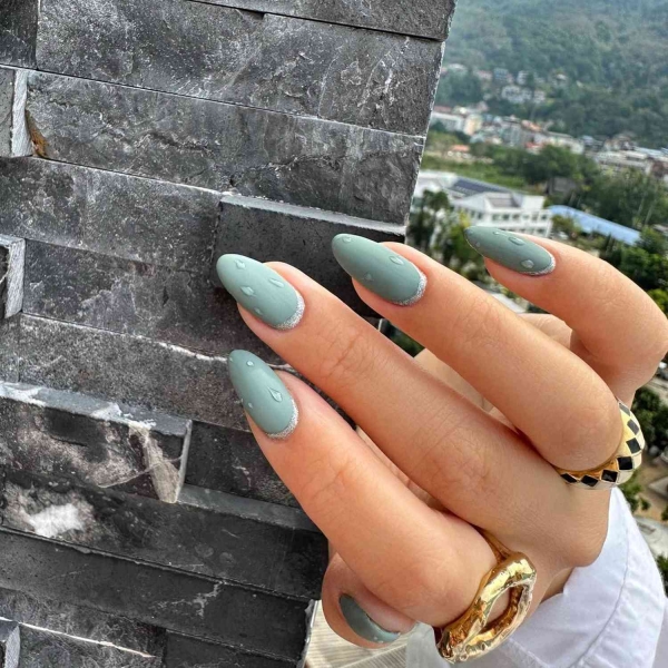 20 French Manicure Ideas for Fall That Bring Cozy Season to Your Fingertips