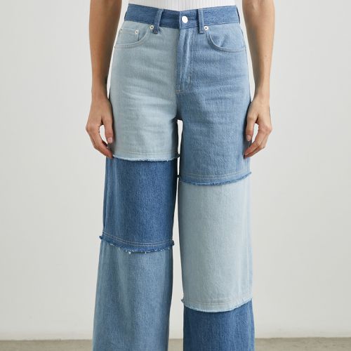 The Top Fall 2024 Denim Trends Include '90s Minimalism and Bold Silhouettes