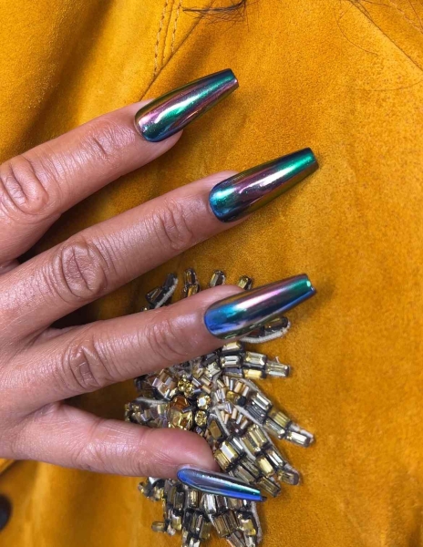 Tracee Ellis Ross' "Midnight Rainbow Nails" Are an Edgy Twist on the Chrome Trend