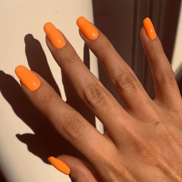 Selena Gomez's Orange Sherbet Nails Will Be Everywhere This Spring